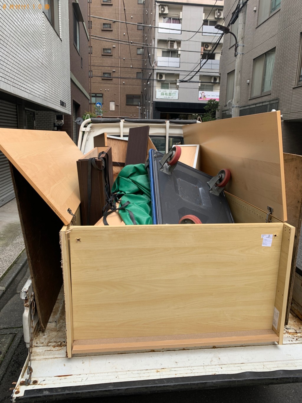 【港区】四人用ダイニングテーブル、椅子の回収・処分ご依頼