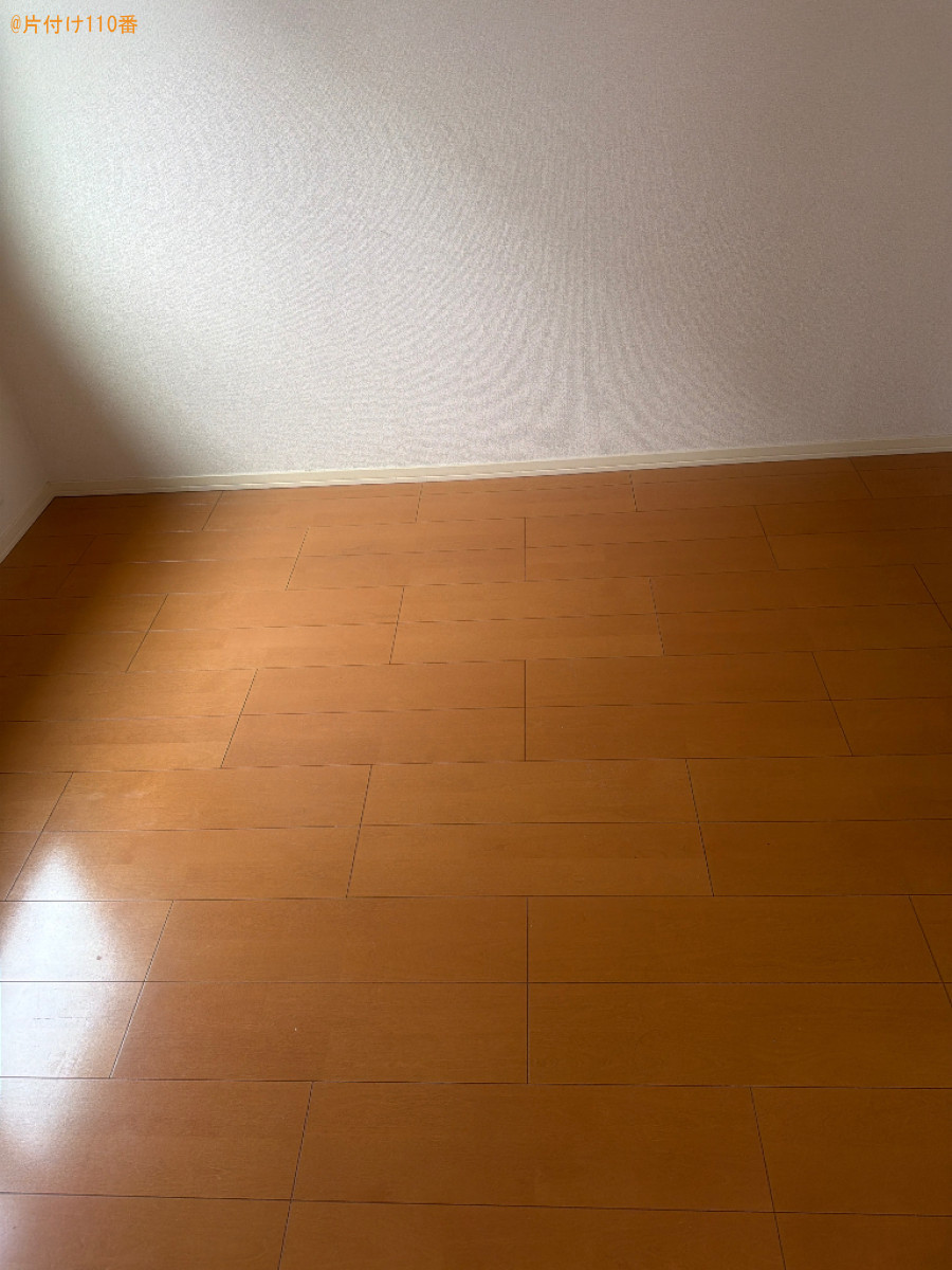 二人用ダイニングテーブル、椅子、本棚、レンジ台等の回収・処分