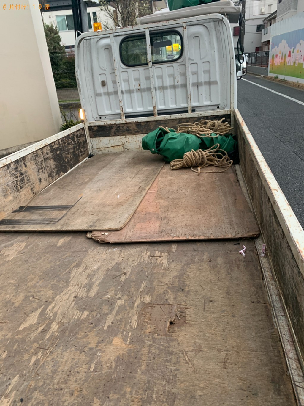 【練馬区石神井町】学習机、本棚、つっぱり棚の回収・処分ご依頼