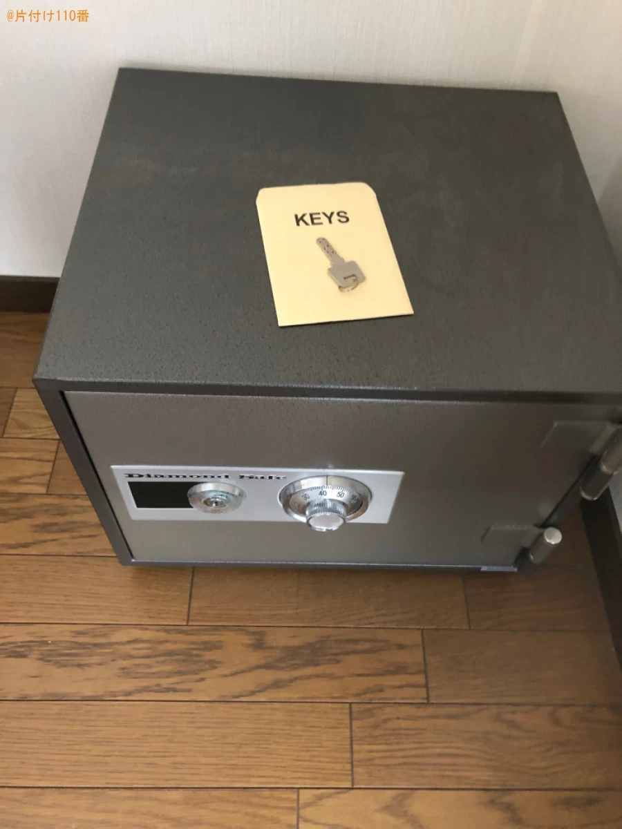 【八王子市石川町】カラーボックス、カーペット、ラック等の回収